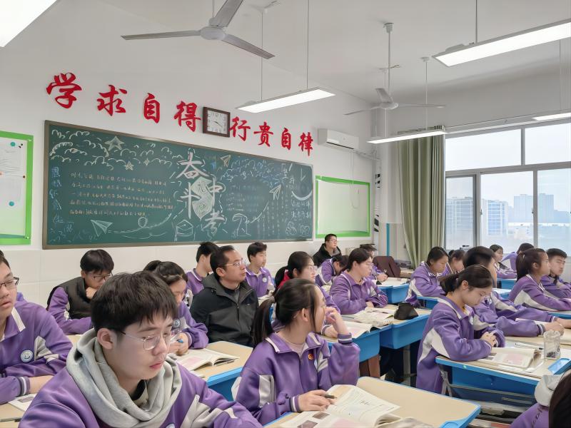 东凯实验学校集中开展九年级课堂观察活动