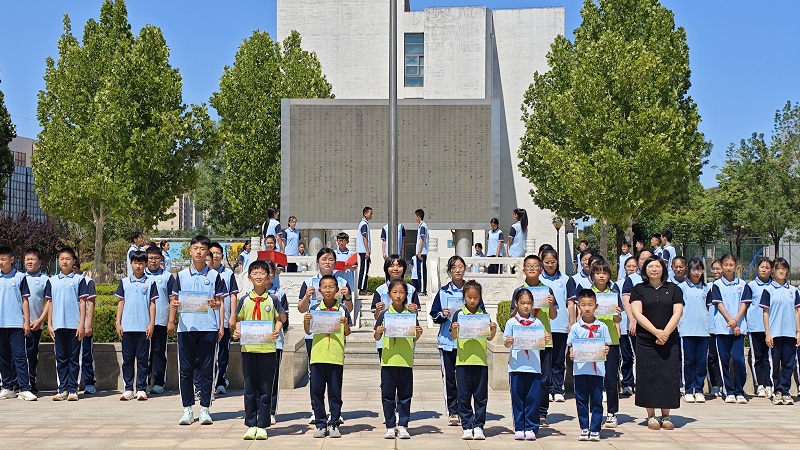 东营市东凯实验学校社会主义核心价值观主题教育升旗仪式 (2024-2025学年第二学期第十六周)